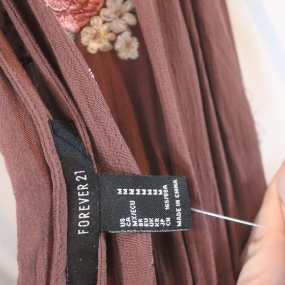 FOREVER 21 Deep V-Neck & Back Woven Dress NWT - Picture 9 of 9